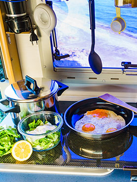 Utensilios de cocina para furgoneta camper | Servei Estació