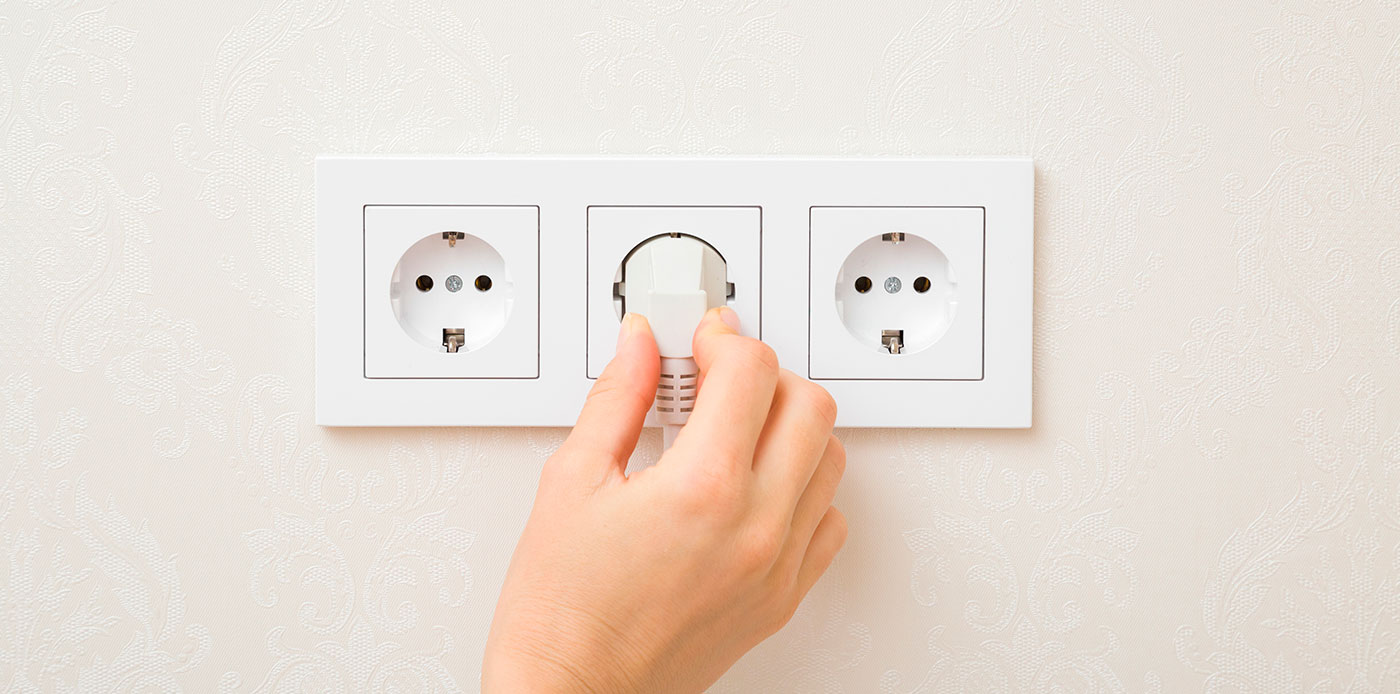 Cambiar las tomas eléctricas de casa | Servei Estació