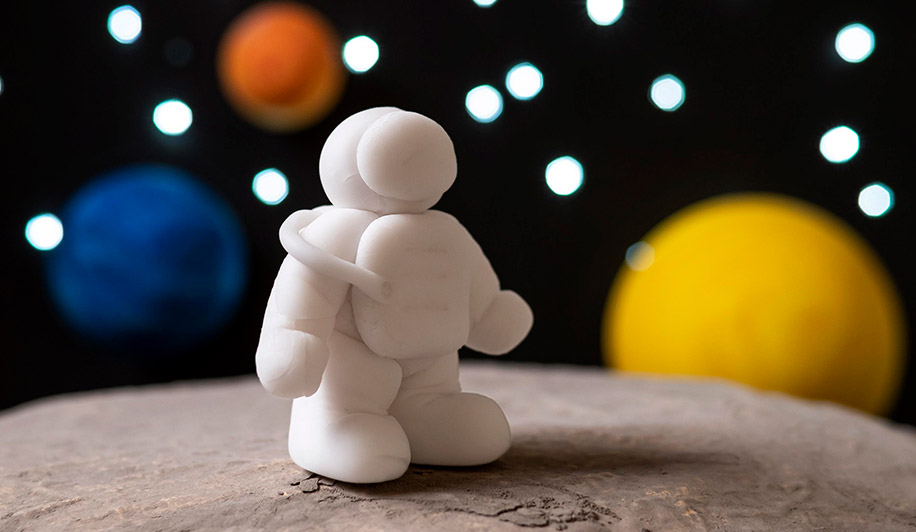 Juguete de corcho blanco