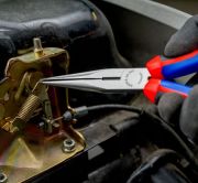 Alicate Montaje (Boca Cigüeña) Negro Filo con Bisel 200mm.