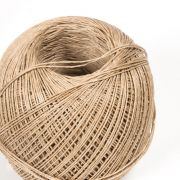Ovillo de hilo de cáñamo