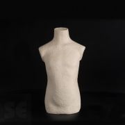 Torso de niño de Cartón piedra