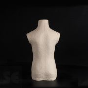 Torso de niño de Cartón piedra