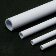 Tubo rígido de PVC blanco