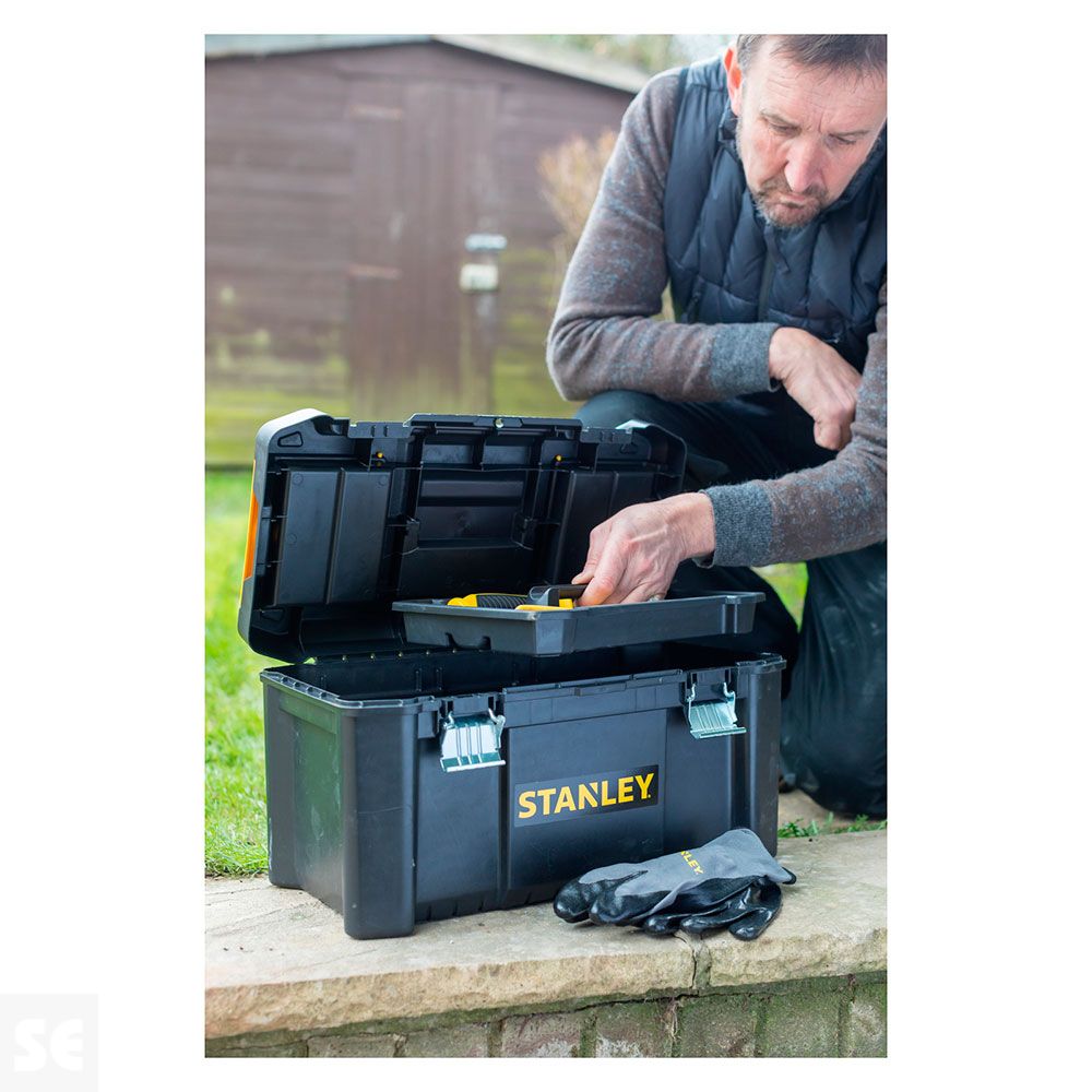 Caja Plástico Cierre Metal 48Cm 19 Stanley Stst1-75521