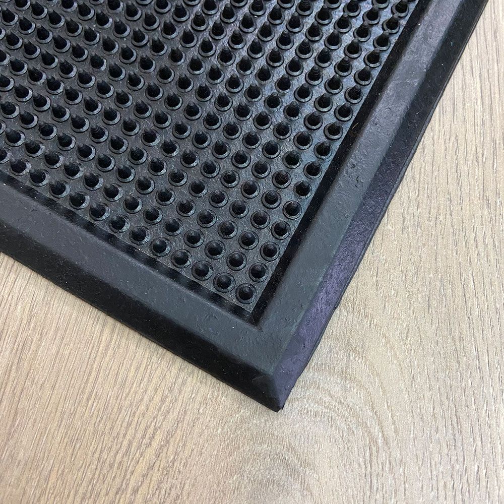 Felpudo de Goma Cepillo de 70 x 45 cm.