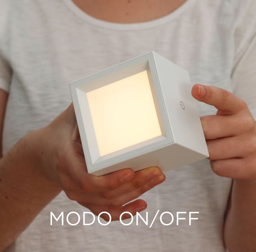 Aplique de Pared Led Box 8 Blanco Inalámbrico