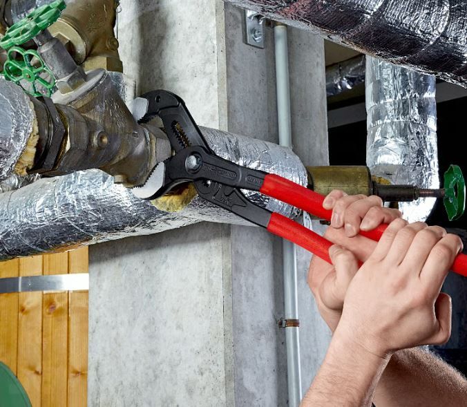 Llave para Tubos y Tenaza Gris Atramentado Pulido 560mm.