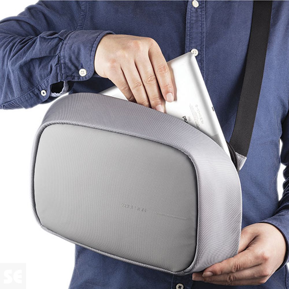 Mochila Cruzada Antirrobo Bobby Sling Gris