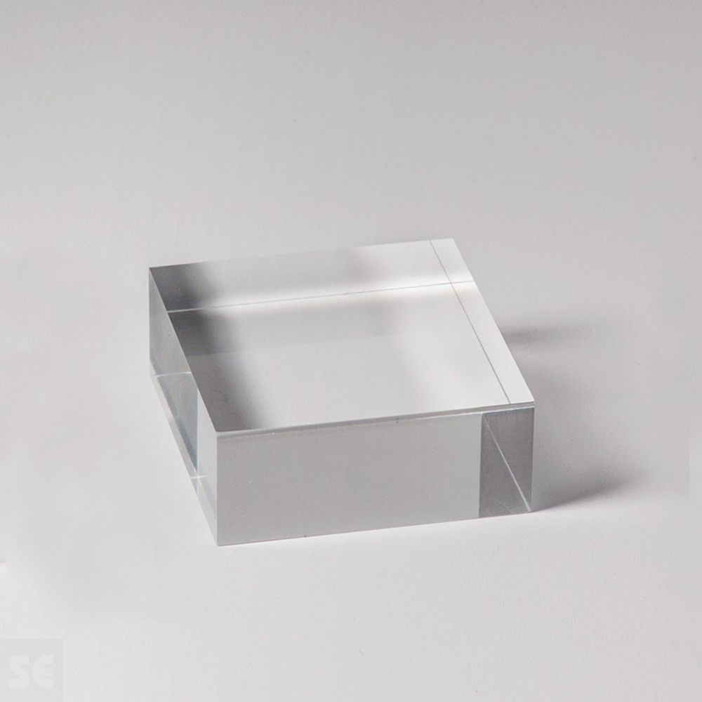 Peana maciza de Metacrilato 