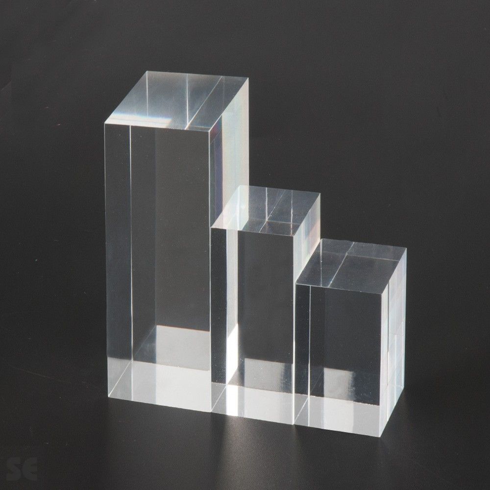 Peana maciza de Metacrilato 