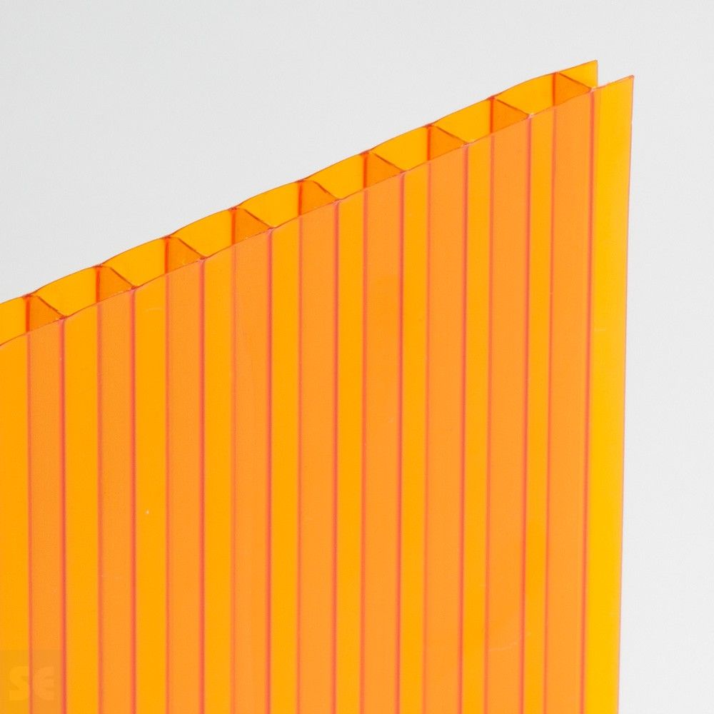 Plancha de policarbonato celular de color naranja| Servei Estació