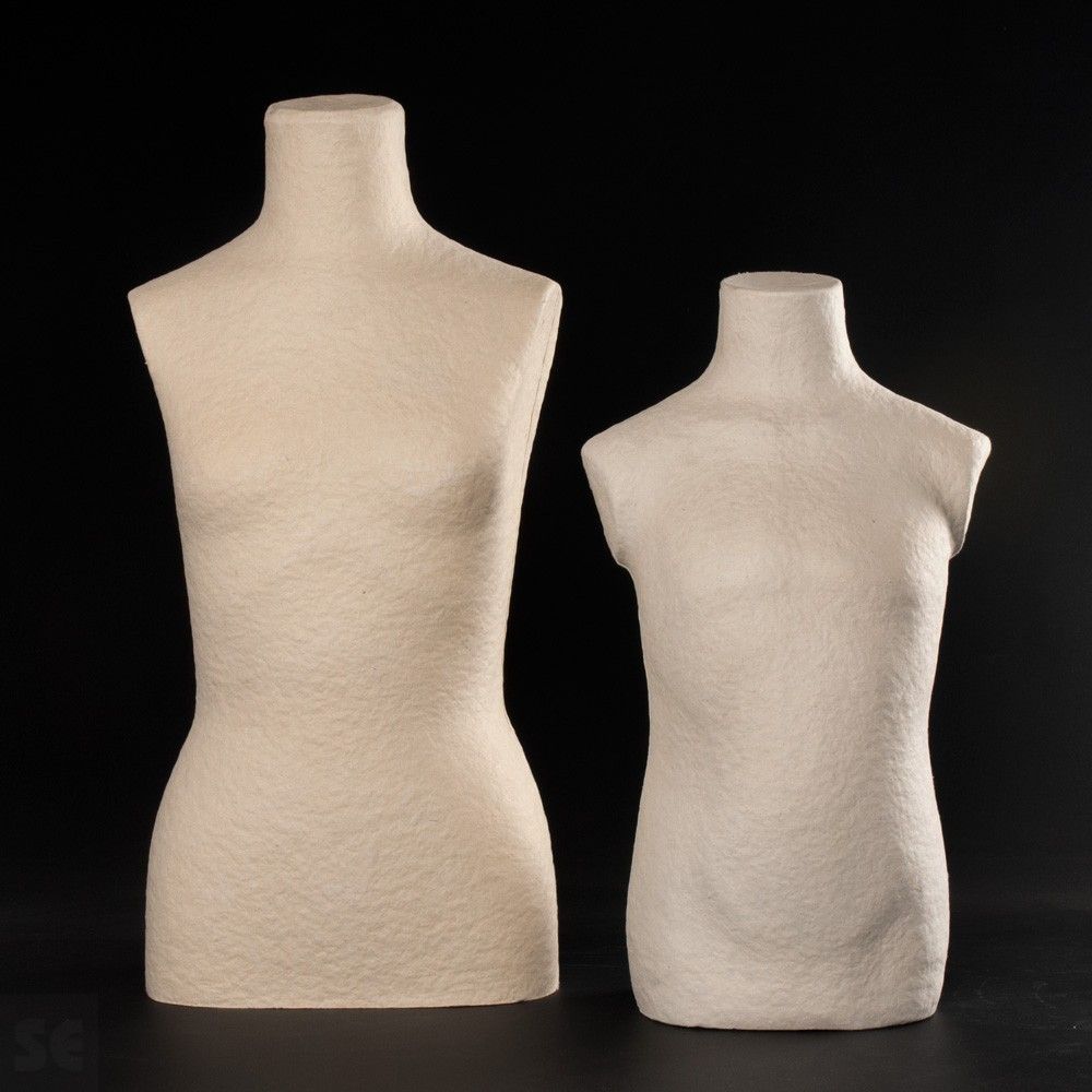 Torso de niño de Cartón piedra