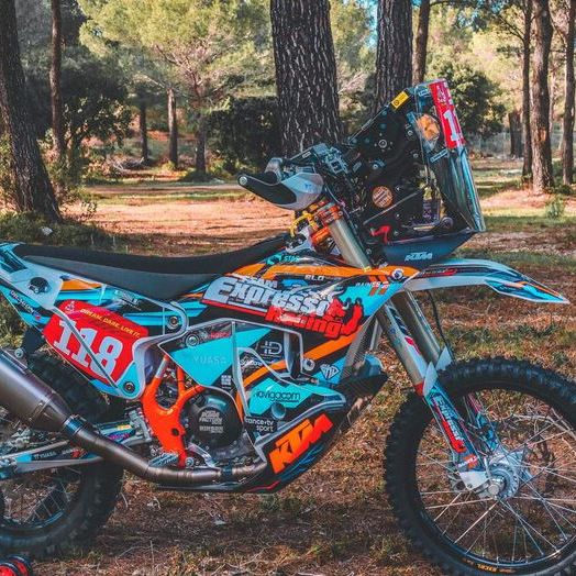 Rollo Vinilo Protector Adhesivo Transparente Brillante sobre moto | Servei Estació